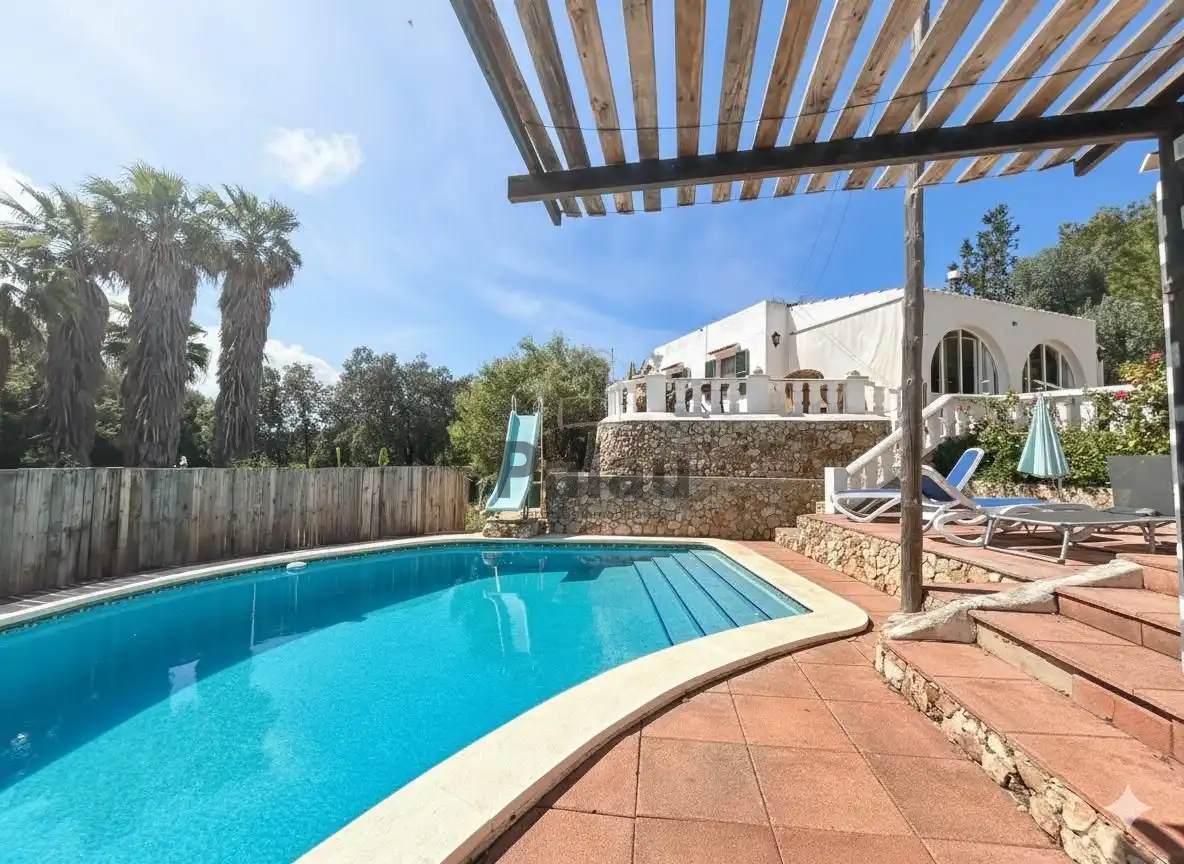 Landhaus mit Pool zum Verkauf in Ciutadella