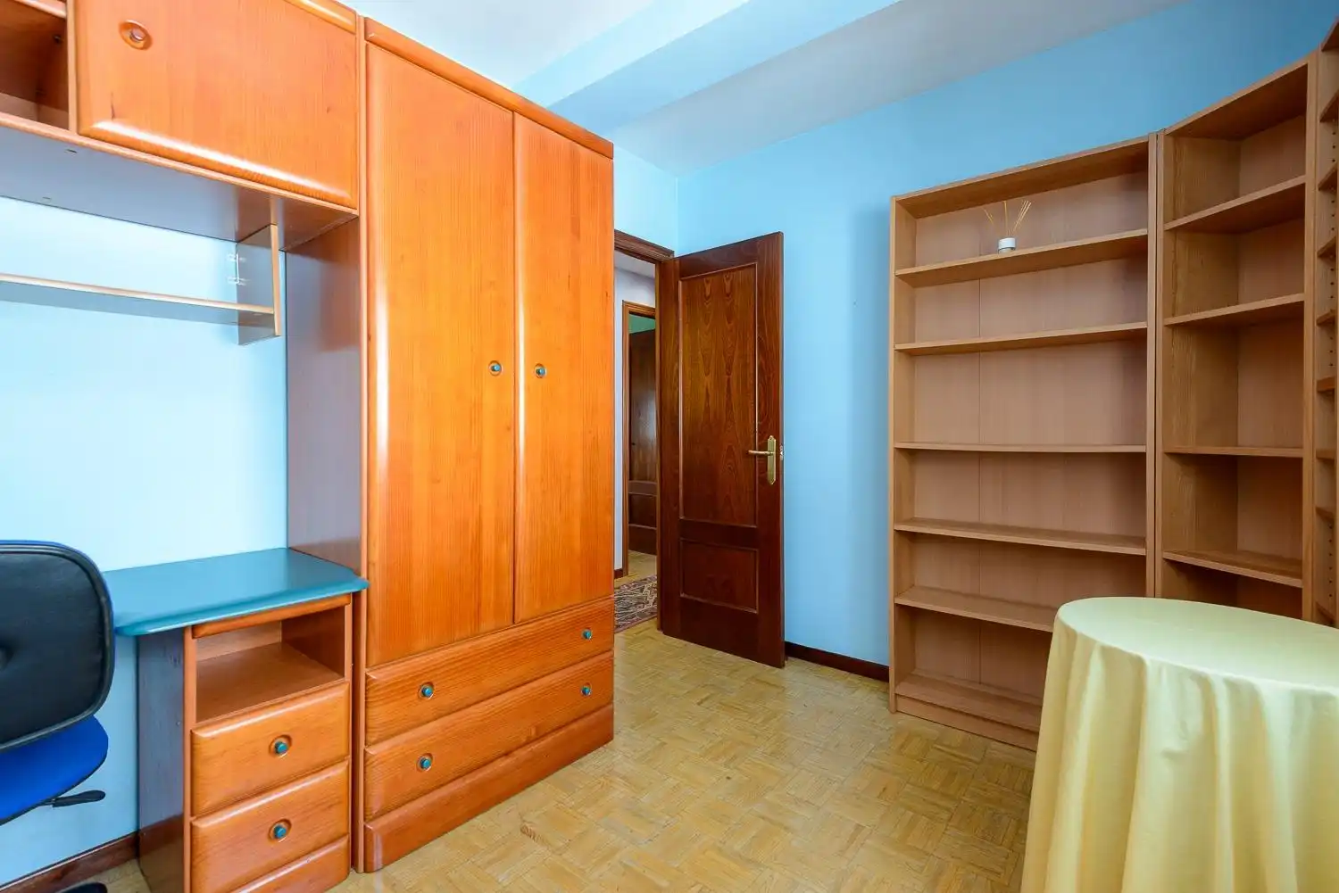 Habitación de Piso en venta en Siero con Calefacción, Trastero y Amueblado
