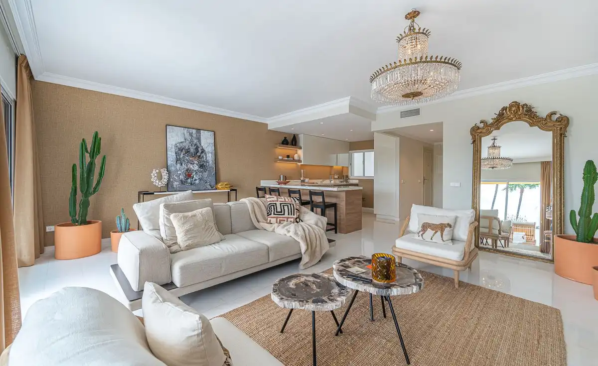 Living room of Flat for sale in Marbella  with Air Conditioner, Terrace and Storage room