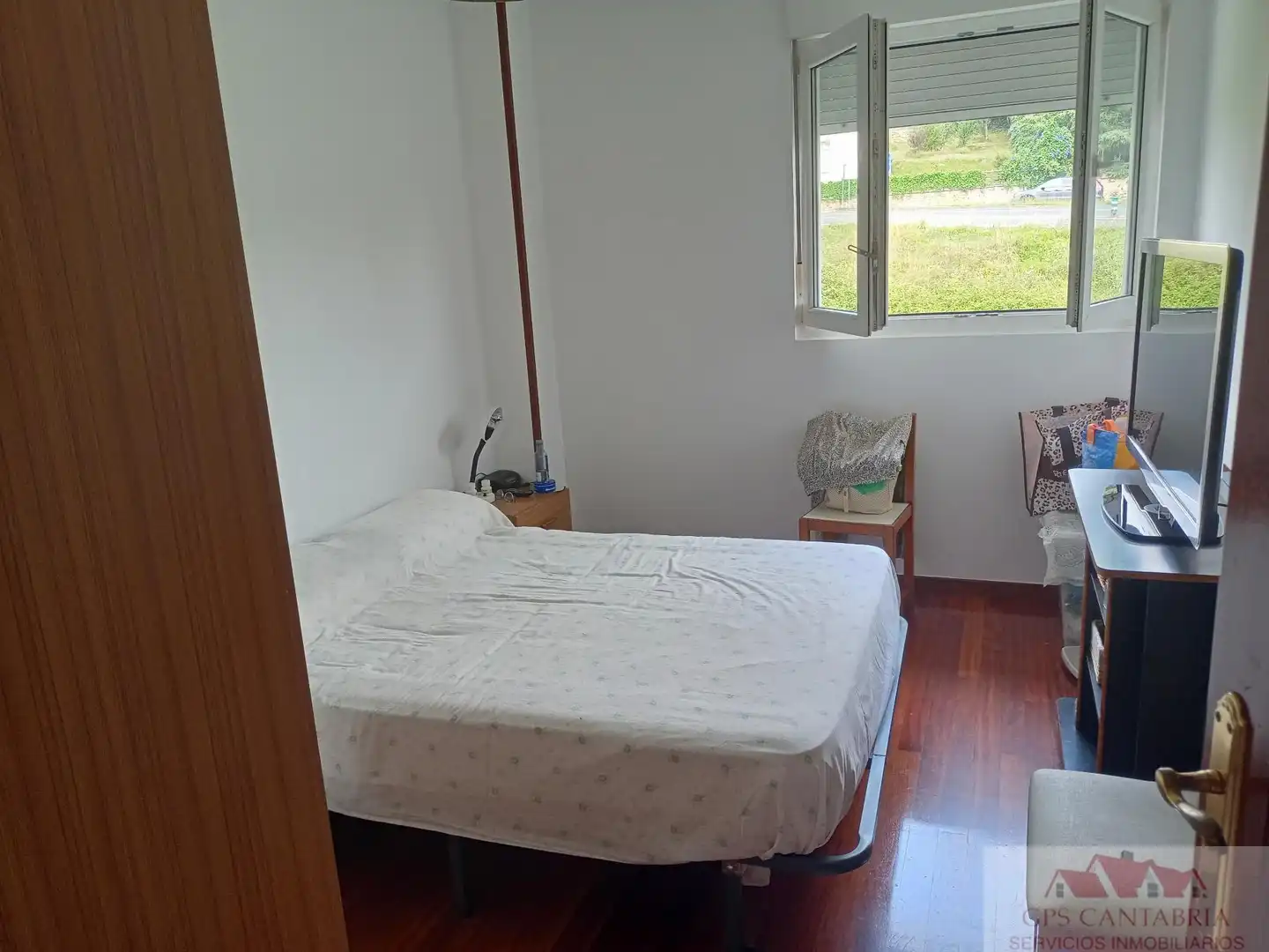 Habitación de Apartamento en venta en Reocín con Calefacción y Trastero