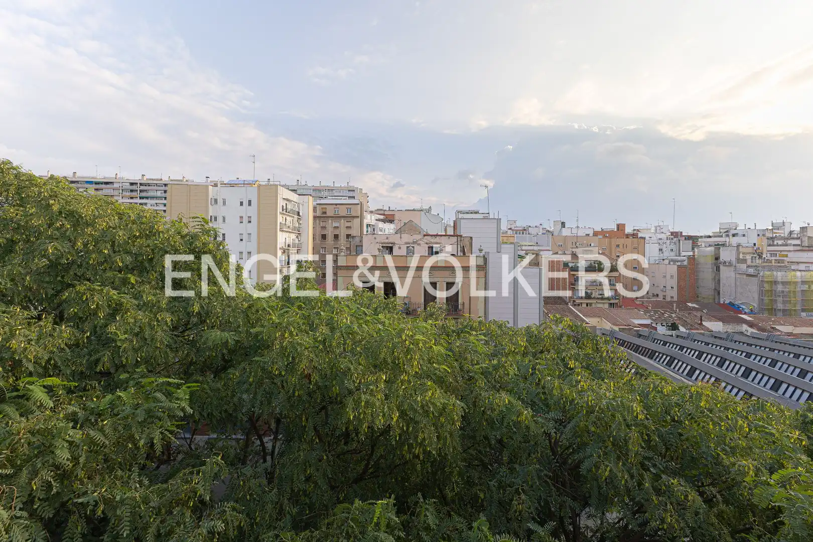 Vista exterior de Piso de alquiler en Barcelona con Aire acondicionado, Calefacción y Parquet