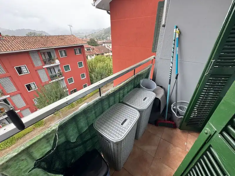 Flat with terrace for sale in Bergara, imagen 3