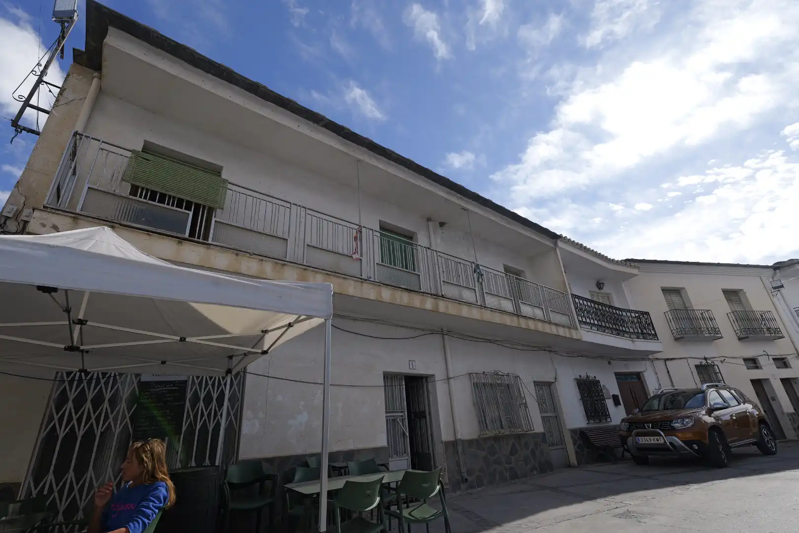 Vista exterior de Casa adosada en venda en Bérchules amb Terrassa i Balcó