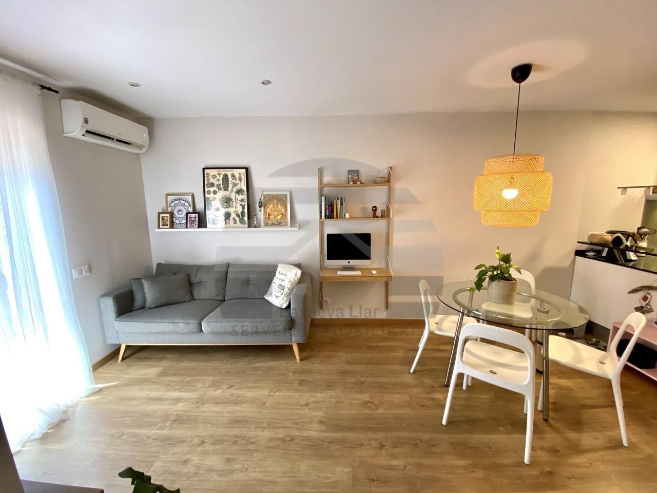 Living room of Flat for sale in  Barcelona Capital  with Air Conditioner and Terrace