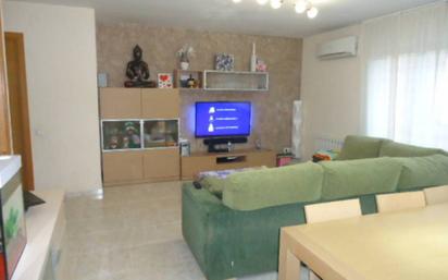 Living room of Duplex for sale in Sallent  with Heating, Storage room and Balcony