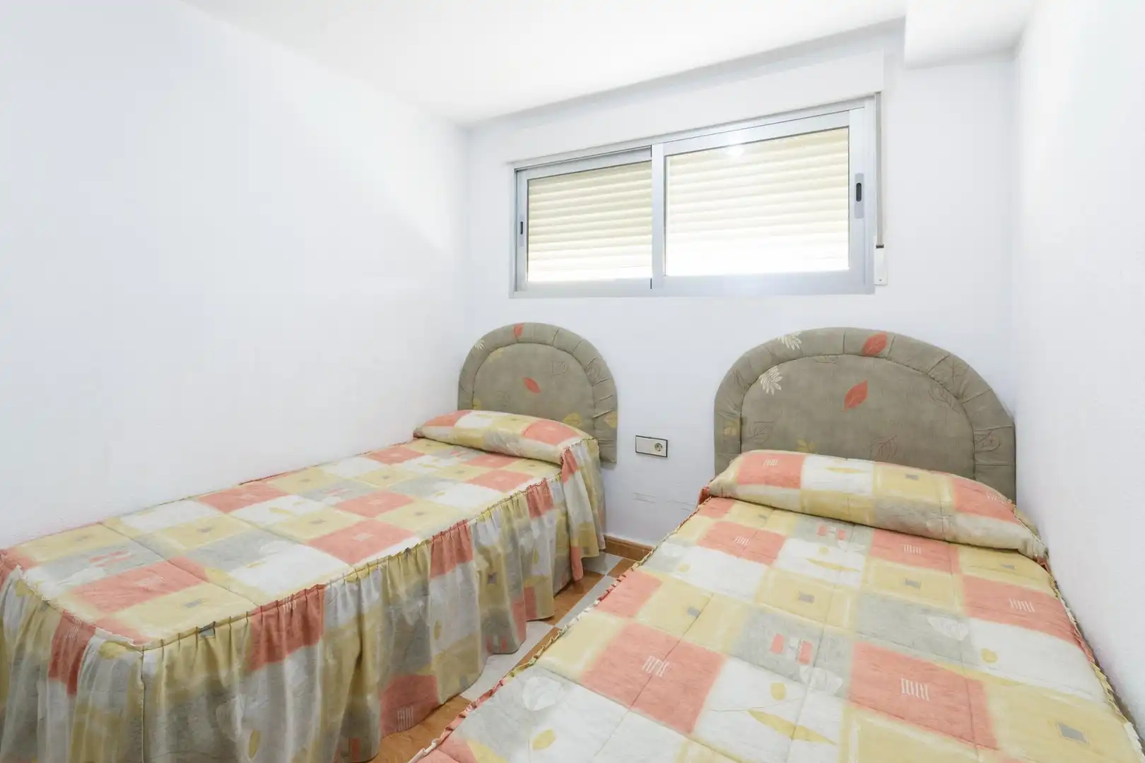Habitación de Apartamento en venta en Gandia con Jardín privado, Terraza y Trastero