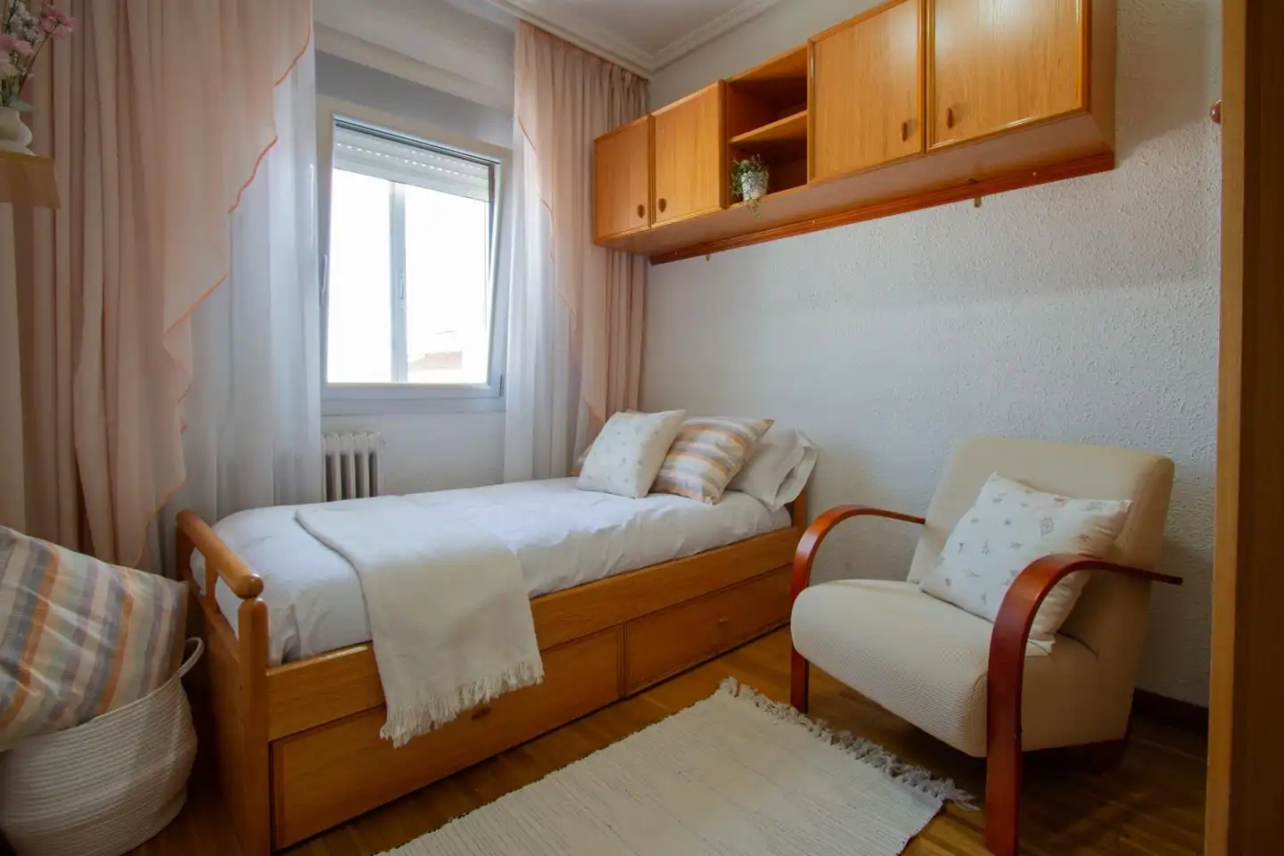 Habitación de Ático en venta en Ansoáin / Antsoain con Calefacción, Terraza y Amueblado