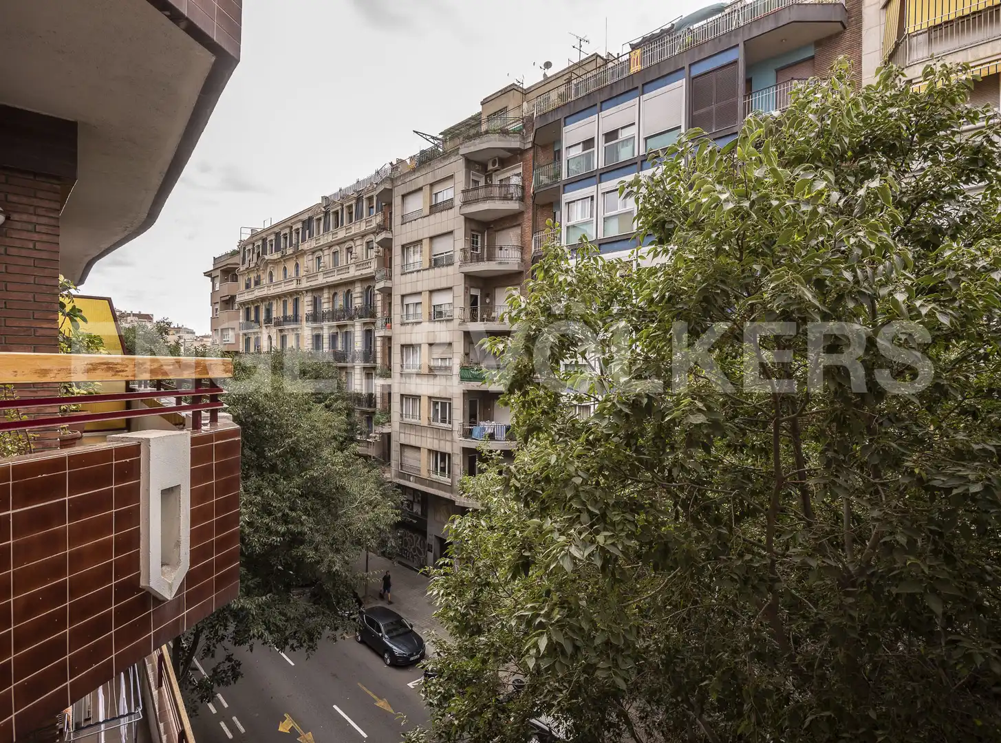 Außenansicht von Wohnung zum Verkauf in Barcelona mit Klimaanlage, Heizung und Möbliert