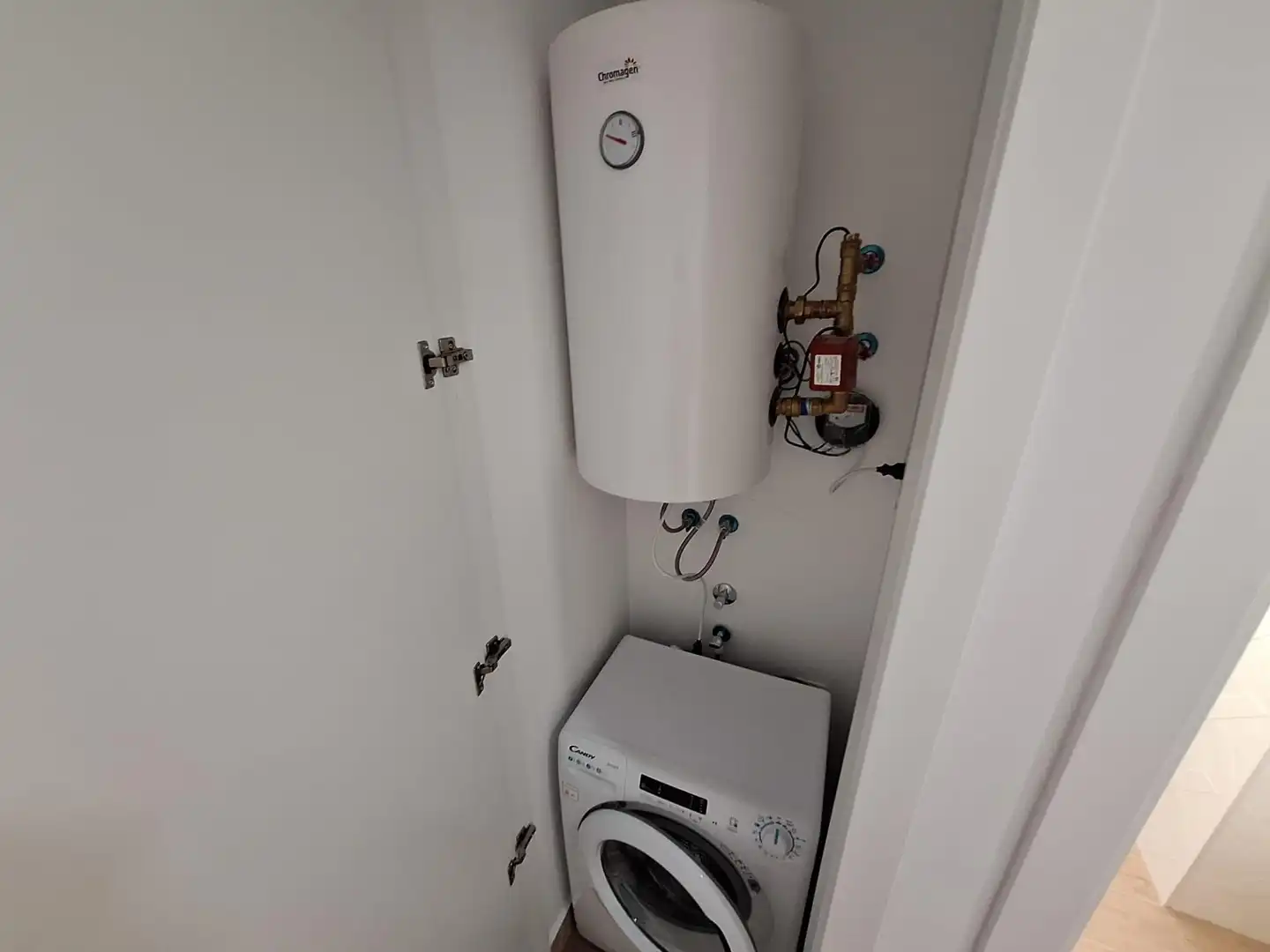 Baño de Apartamento de alquiler en Torrevieja con Aire acondicionado, Calefacción y Amueblado
