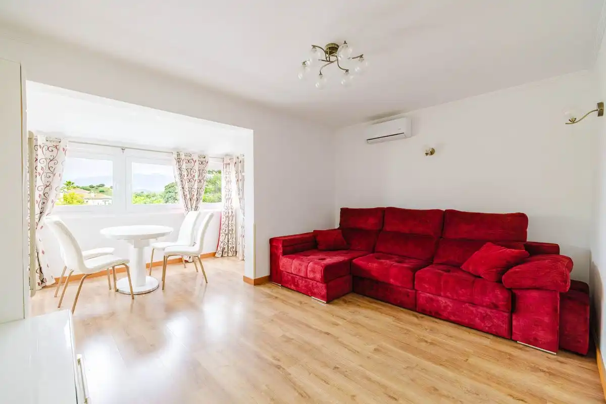 Sala d'estar de Casa adosada en venda en Mijas amb Aire condicionat, Calefacció i Terrassa