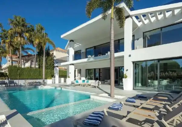 Villa con piscina in vendita a Nueva Andalucía, imagen 17