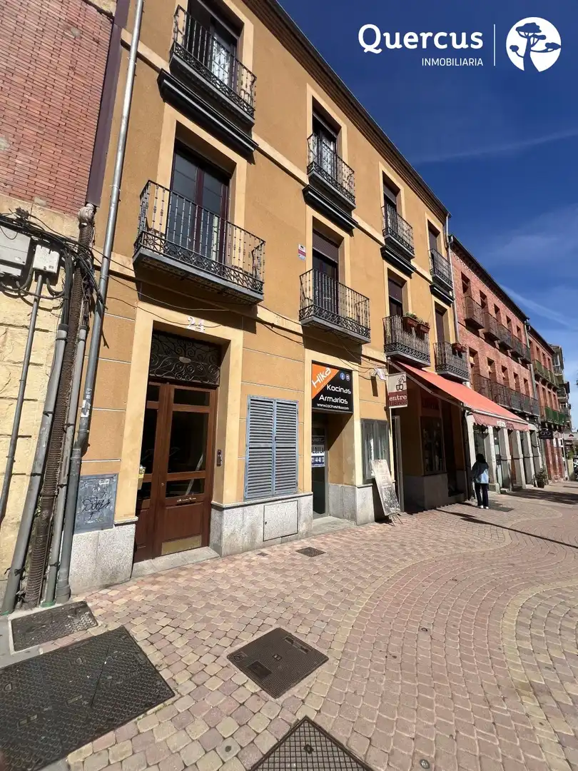 Vista exterior de Pis en venda en Segovia amb Calefacció i Terrassa