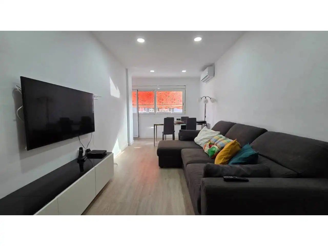 Flat for rent in Calle Felip II, La Sagrera