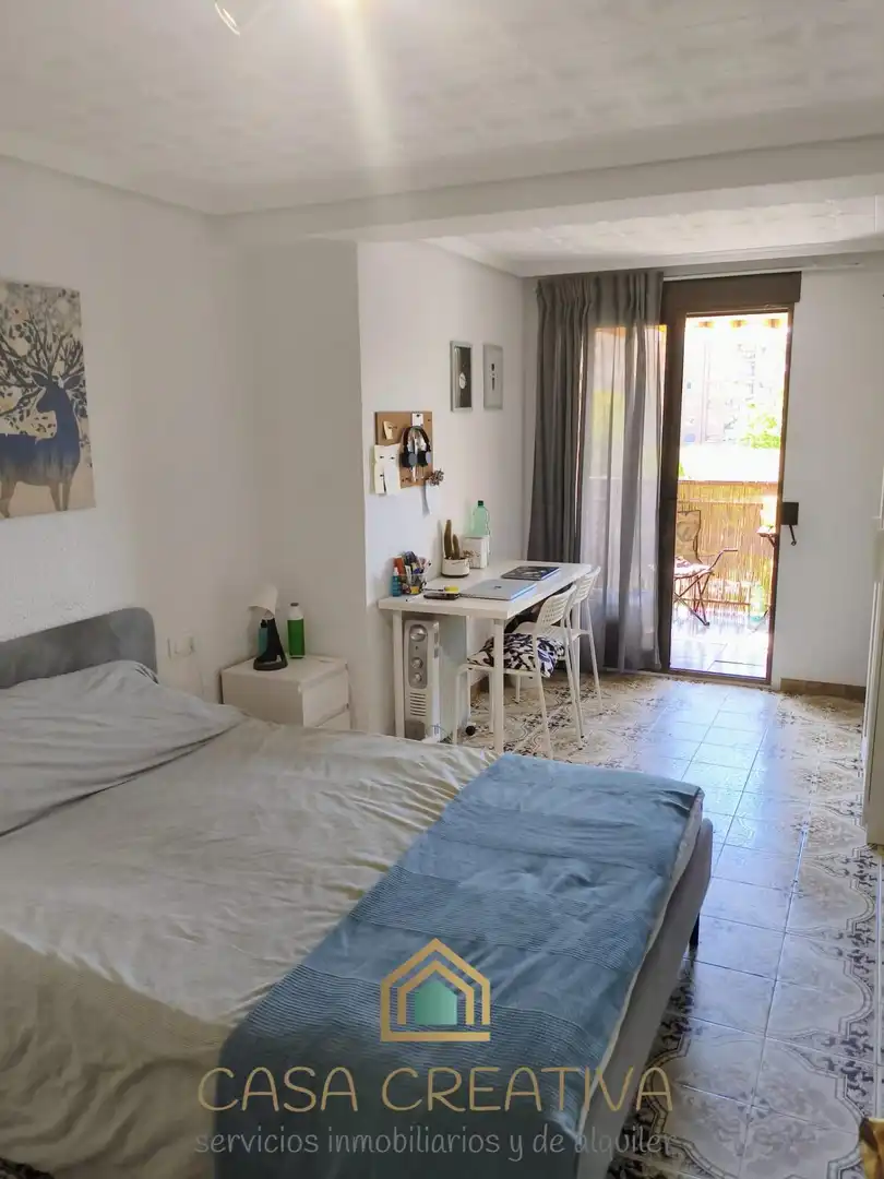 Habitación de Piso en venta en Valencia con Amueblado y Balcón