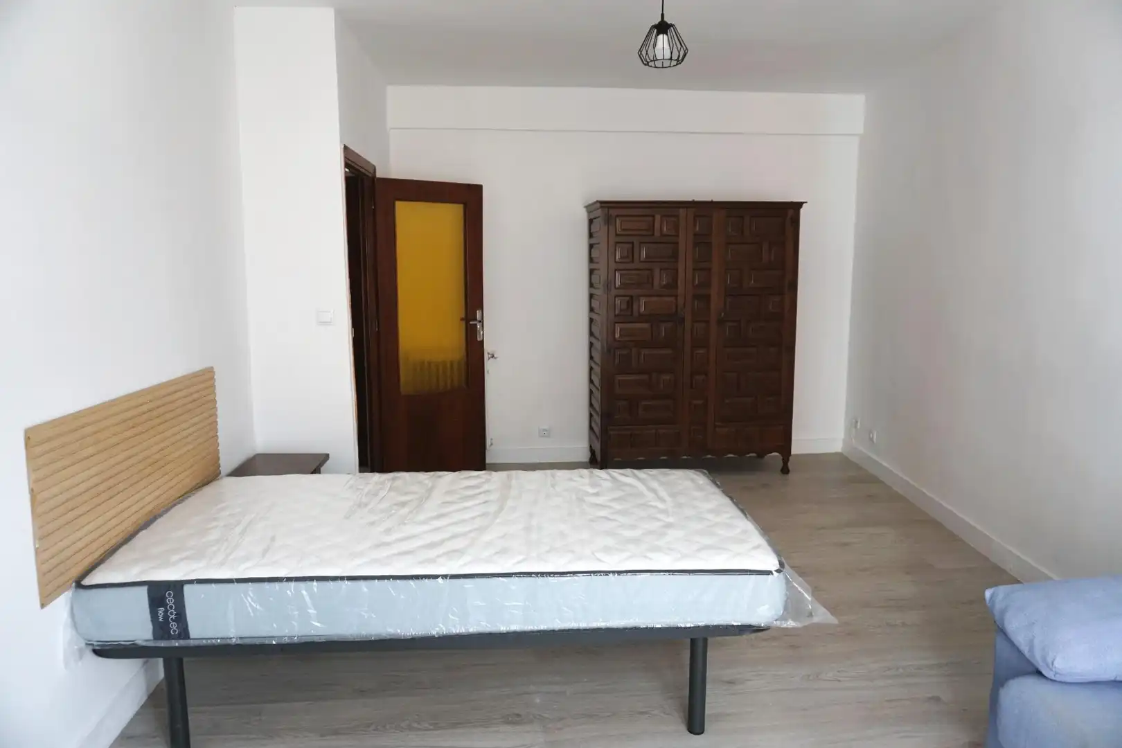 Habitació a Calle del Conde Don Ramón, Murallas