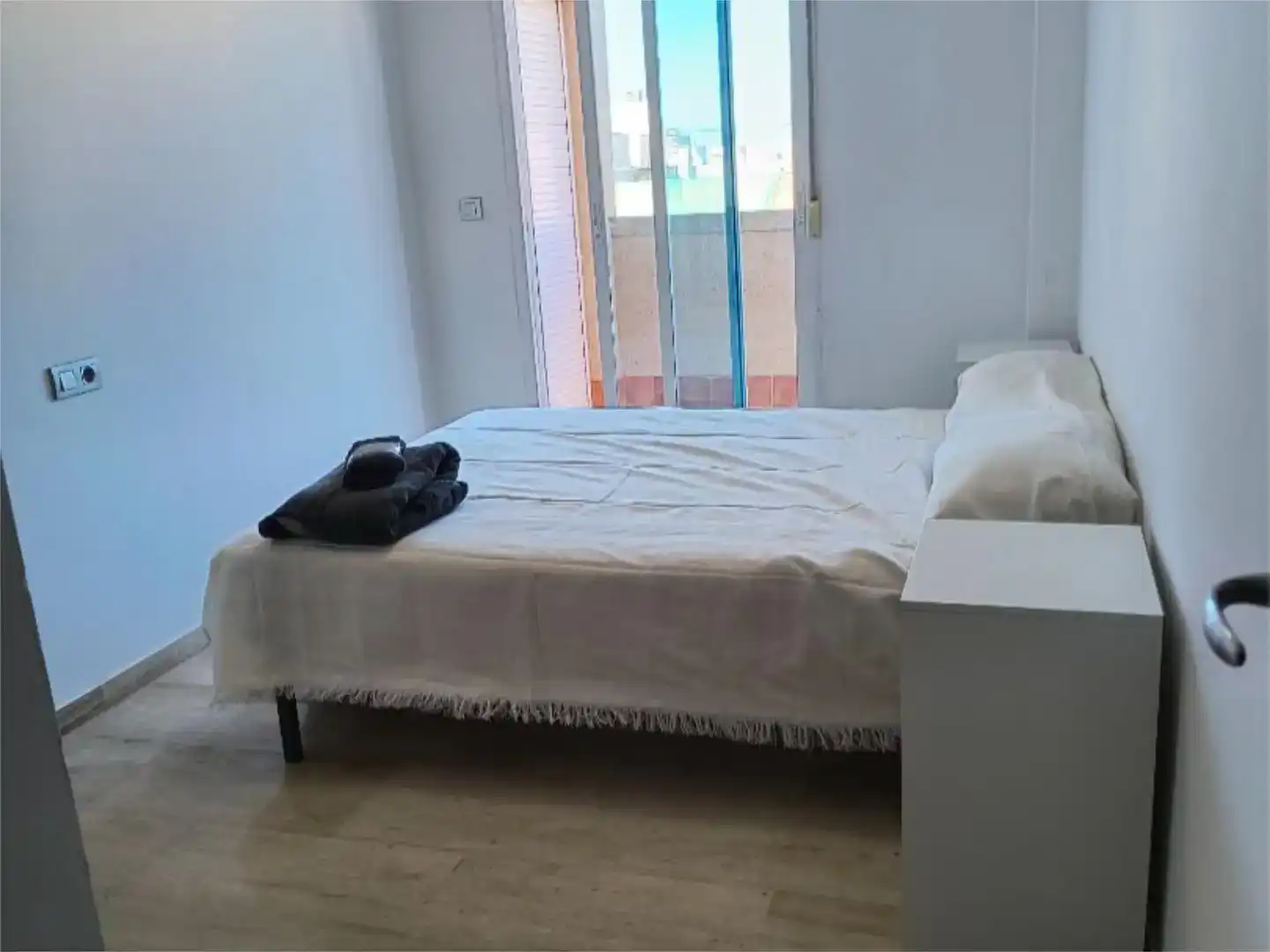 Schlafzimmer von Dachboden zur Miete in Alicante / Alacant mit Klimaanlage, Schwimmbad und Balkon