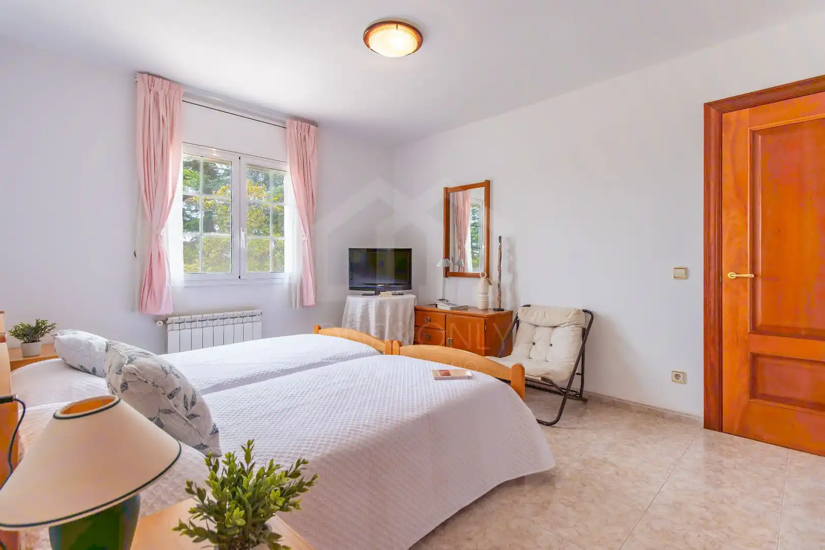 Bedroom of Houses for sale in Riudoms  with Air Conditioner, Heating and Private garden