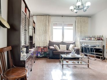 Flat with lift for sale in Eixample