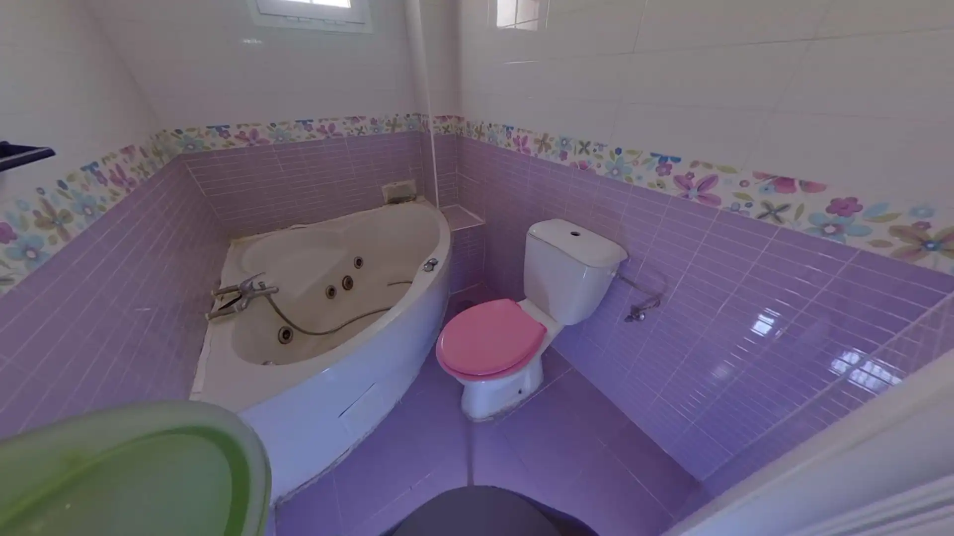 Badezimmer von Wohnung zum Verkauf in La Línea de la Concepción mit Terrasse