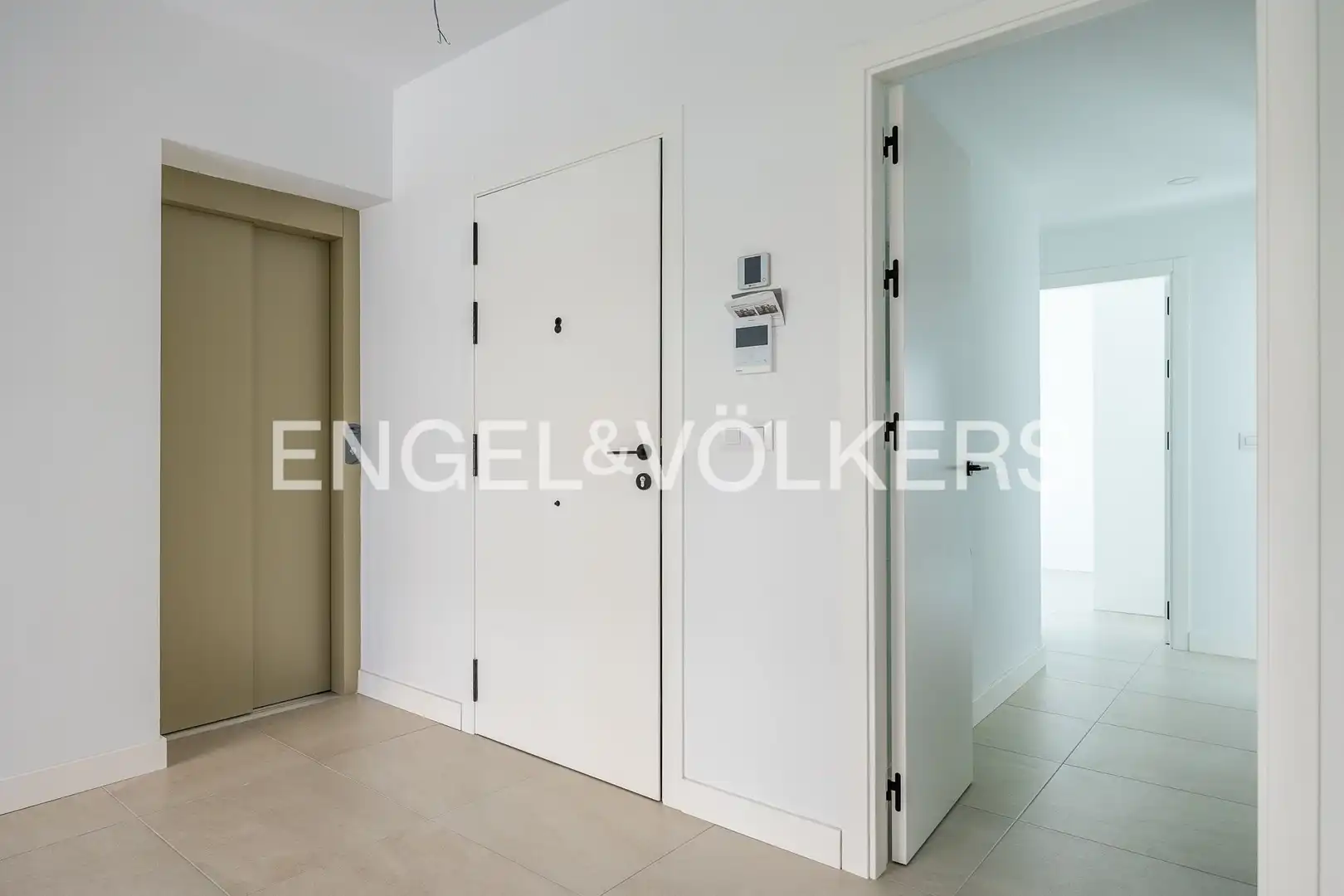 Piso en venta en Sevilla con Aire acondicionado, Calefacción y Piscina