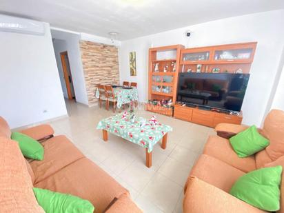 Living room of Flat for sale in Santa Lucía de Tirajana  with Air Conditioner and Community pool