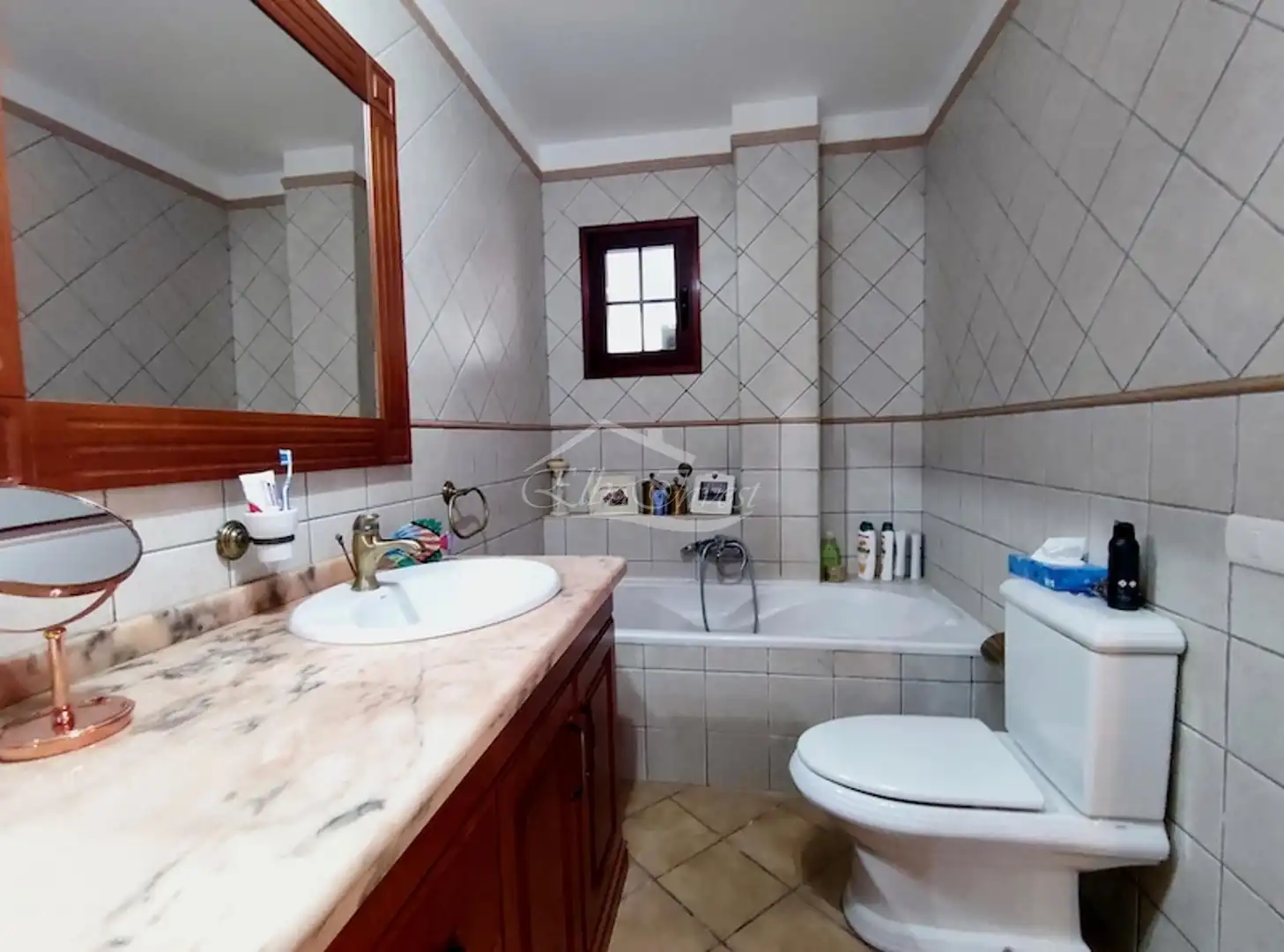 Bany de Casa o xalet en venda en Santiago del Teide amb Jardí privat, Terrassa i Moblat