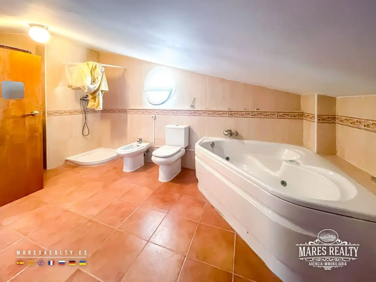 Baño de Casa adosada en venta en Canet de Mar con Aire acondicionado, Calefacción y Jardín privado