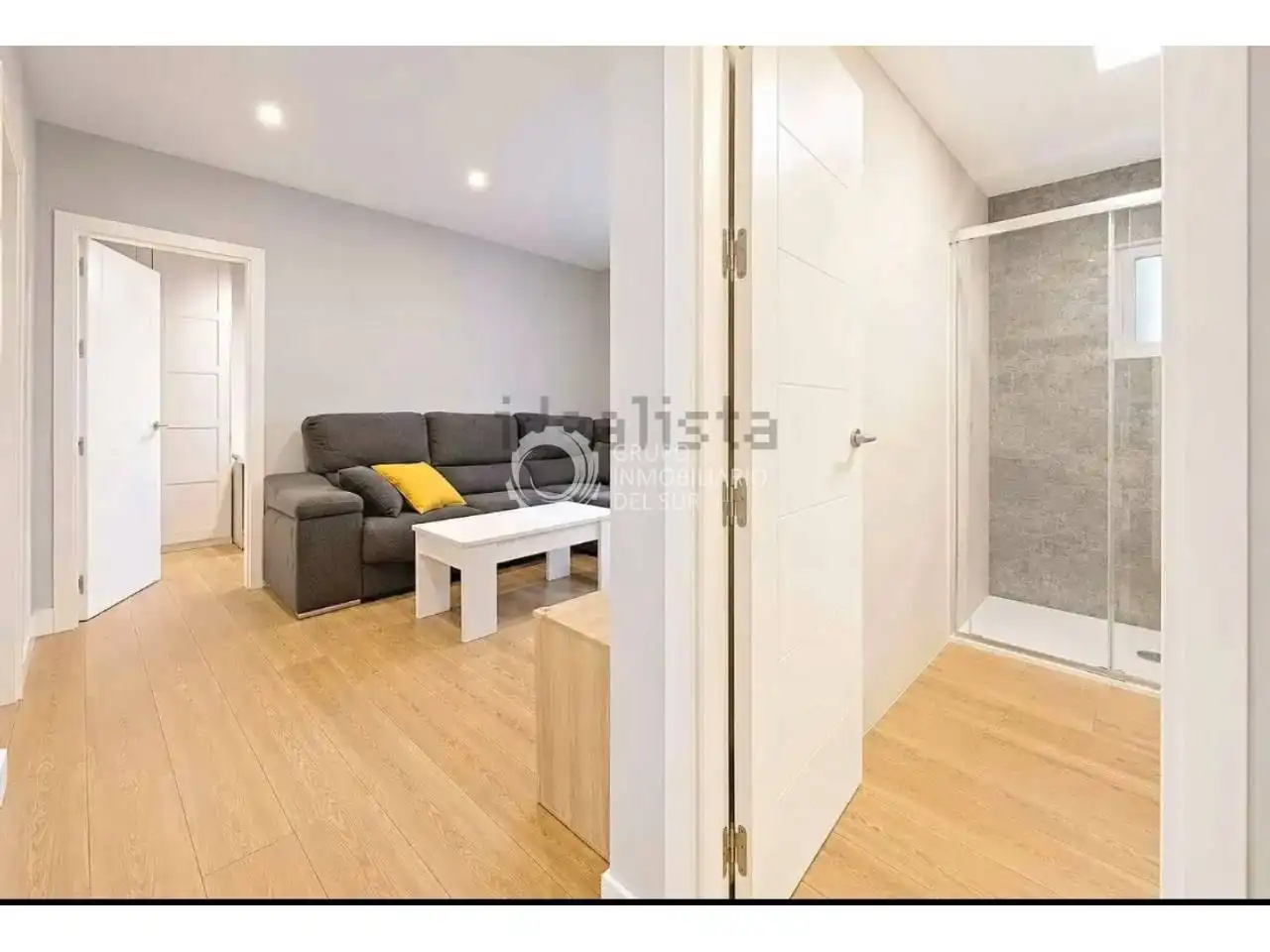 Habitación de Piso en venta en Cádiz con Terraza y Alarma