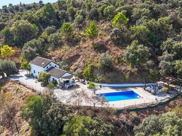Casa rústica amb piscina en venda a Monda