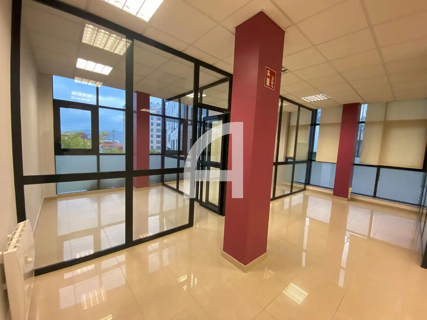 Office for rent in MARÍN, Coia