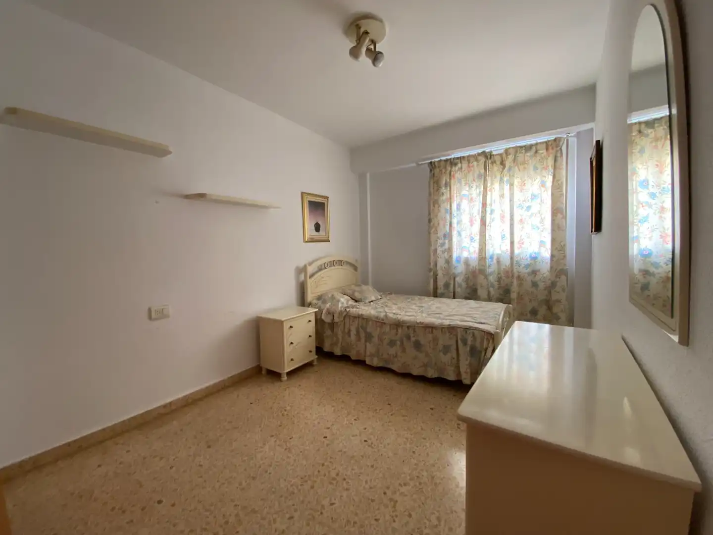 Habitación de Piso en venta en Gandia con Aire acondicionado, Amueblado y Horno