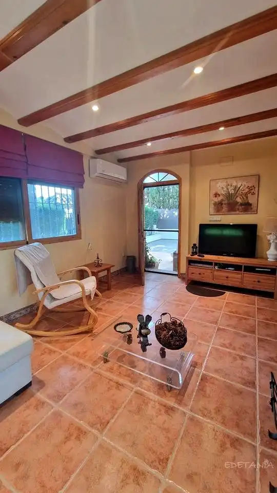 Casa o chalet de alquiler en 104, Moncada