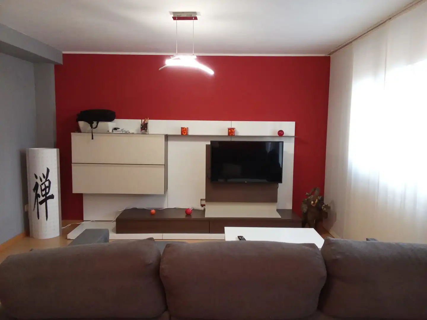 Wohnzimmer von Einfamilien-Reihenhaus zur Miete in Utebo mit Terrasse, Schwimmbad und Möbliert