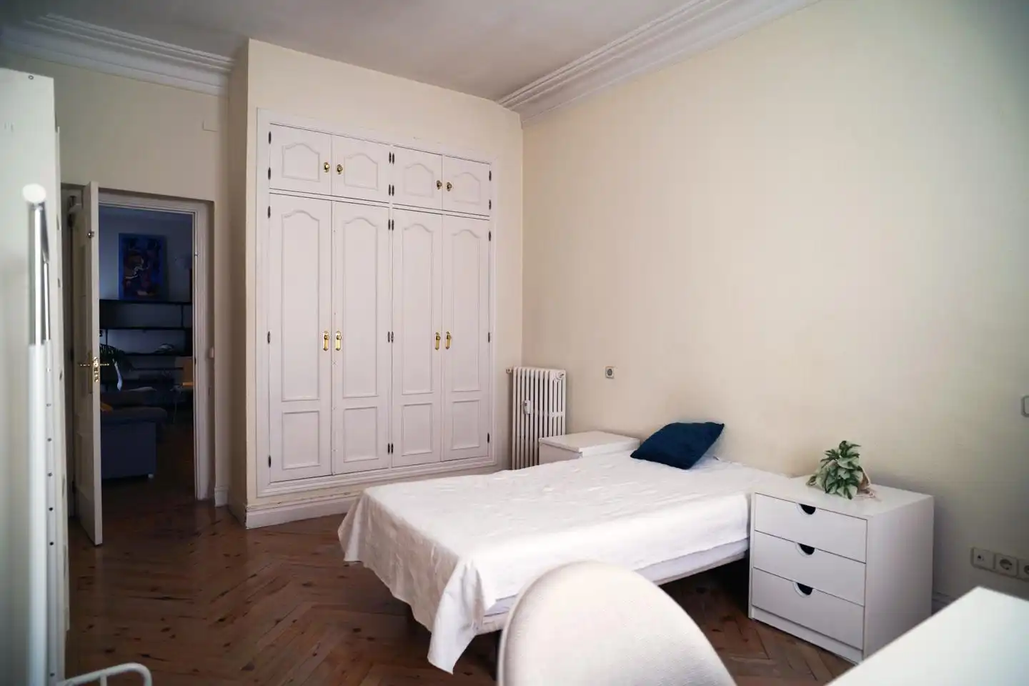 Habitación de Apartamento de alquiler en Madrid con Aire acondicionado, Calefacción y Parquet