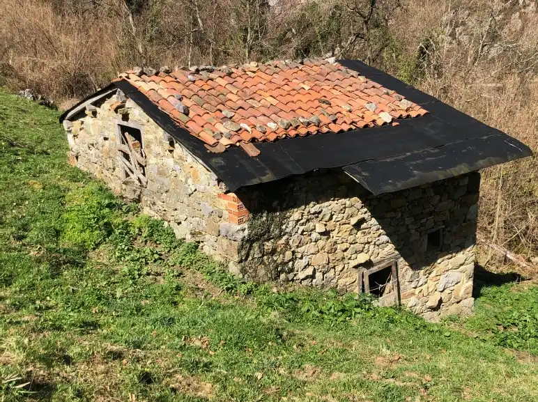 Außenansicht von Country house zum Verkauf in Aller