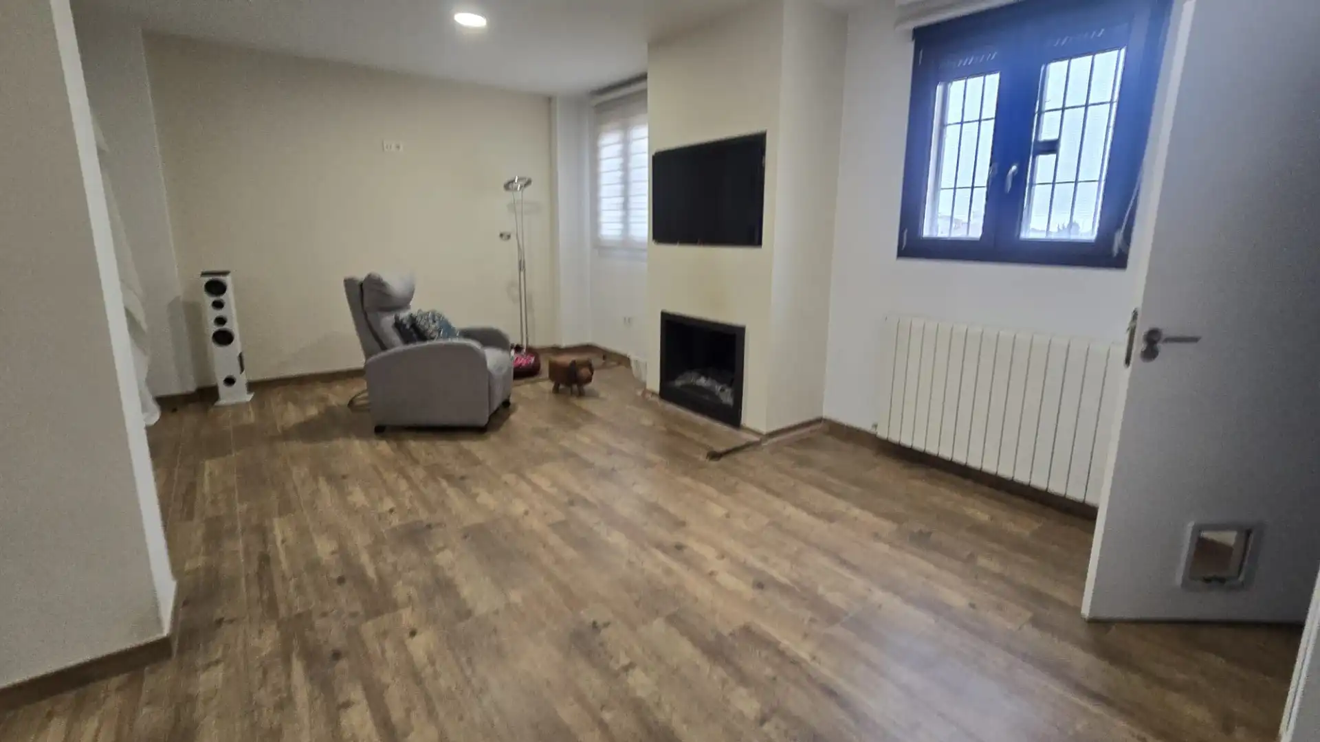 Sala d'estar de Casa adosada en venda en Úbeda amb Aire condicionat, Calefacció i Jardí privat