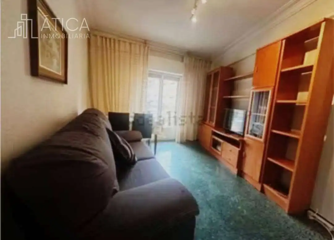 Habitación de Piso de alquiler en Castillejo de Martín Viejo con Calefacción, Terraza y Amueblado