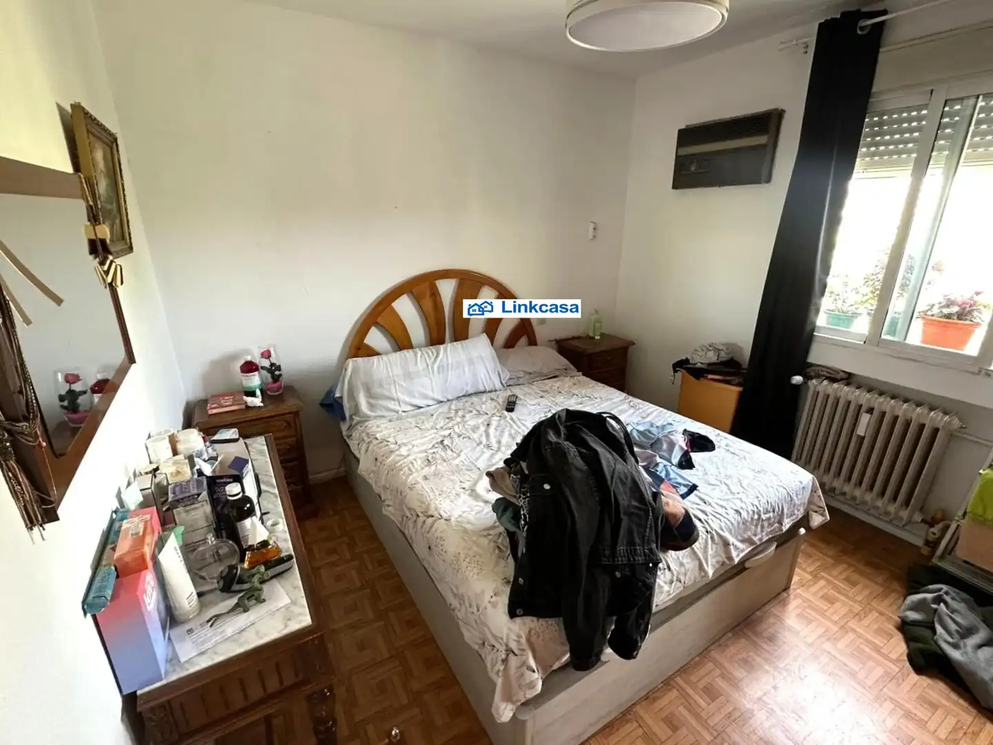 Bedroom of Flat for sale in  Madrid Capital  with Air Conditioner