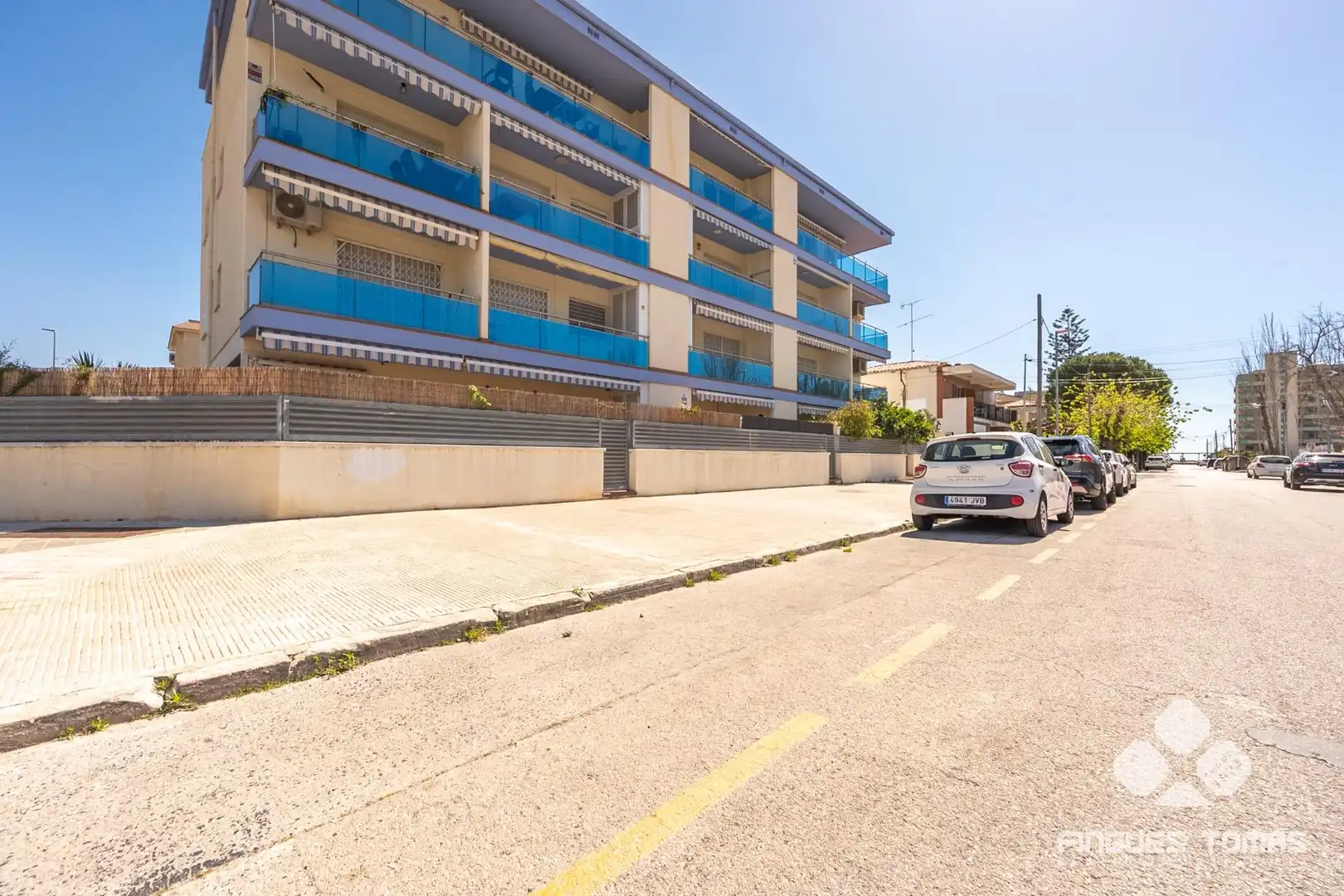 Aparcament de Pis en venda en Calafell amb Aire condicionat, Terrassa i Moblat
