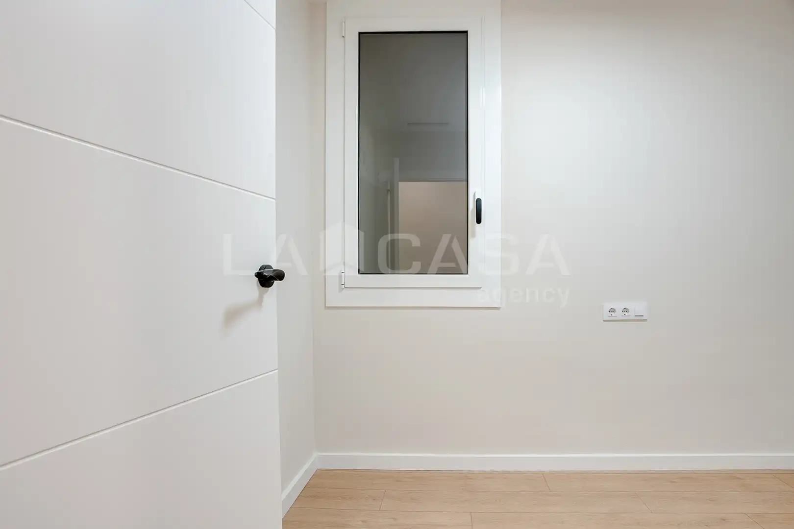 Bedroom of Flat for sale in Barcelona  with Balcony