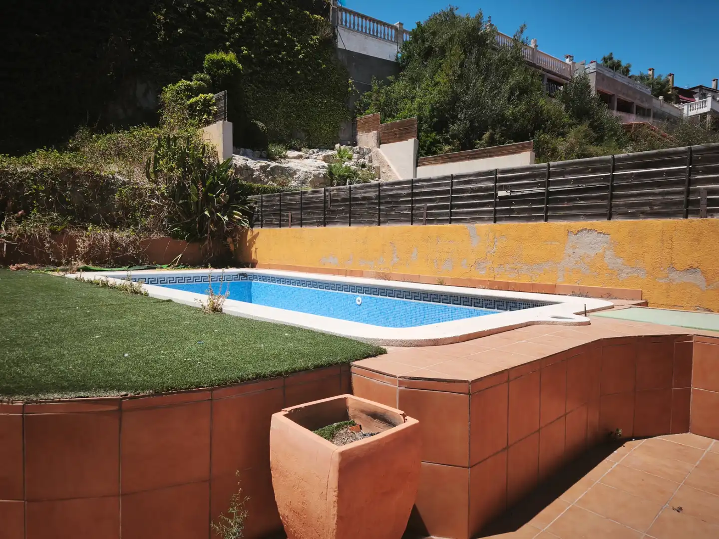 Piscina de Casa adosada en venda en Calafell amb Aire condicionat, Calefacció i Jardí privat