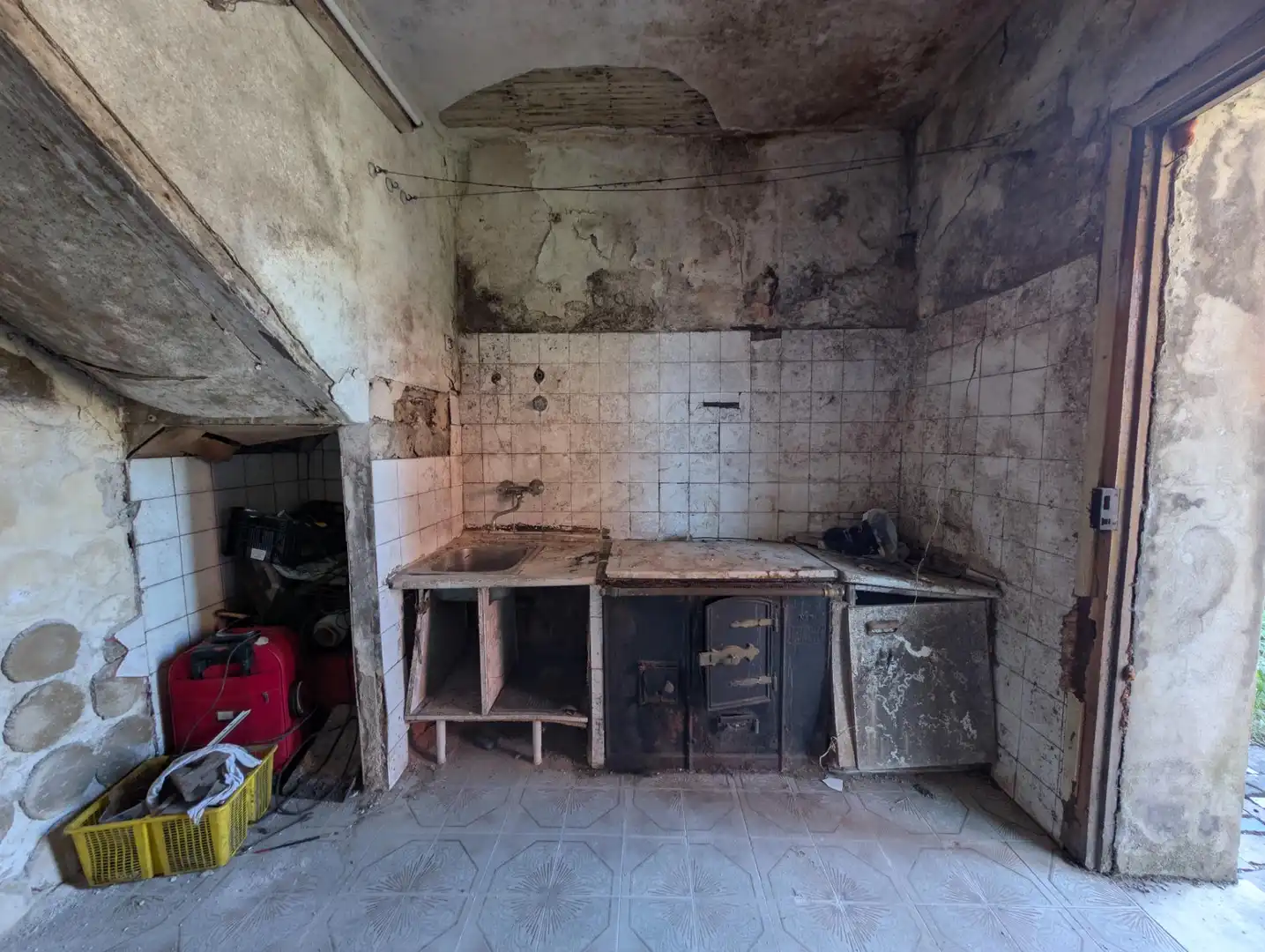 Cuina de Casa o xalet en venda en Langreo amb Jardí privat