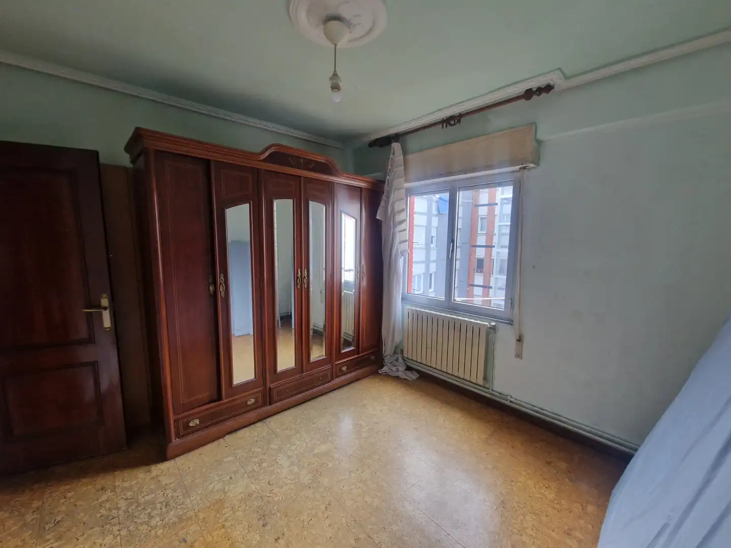 Schlafzimmer von Wohnung zum Verkauf in Avilés mit Heizung