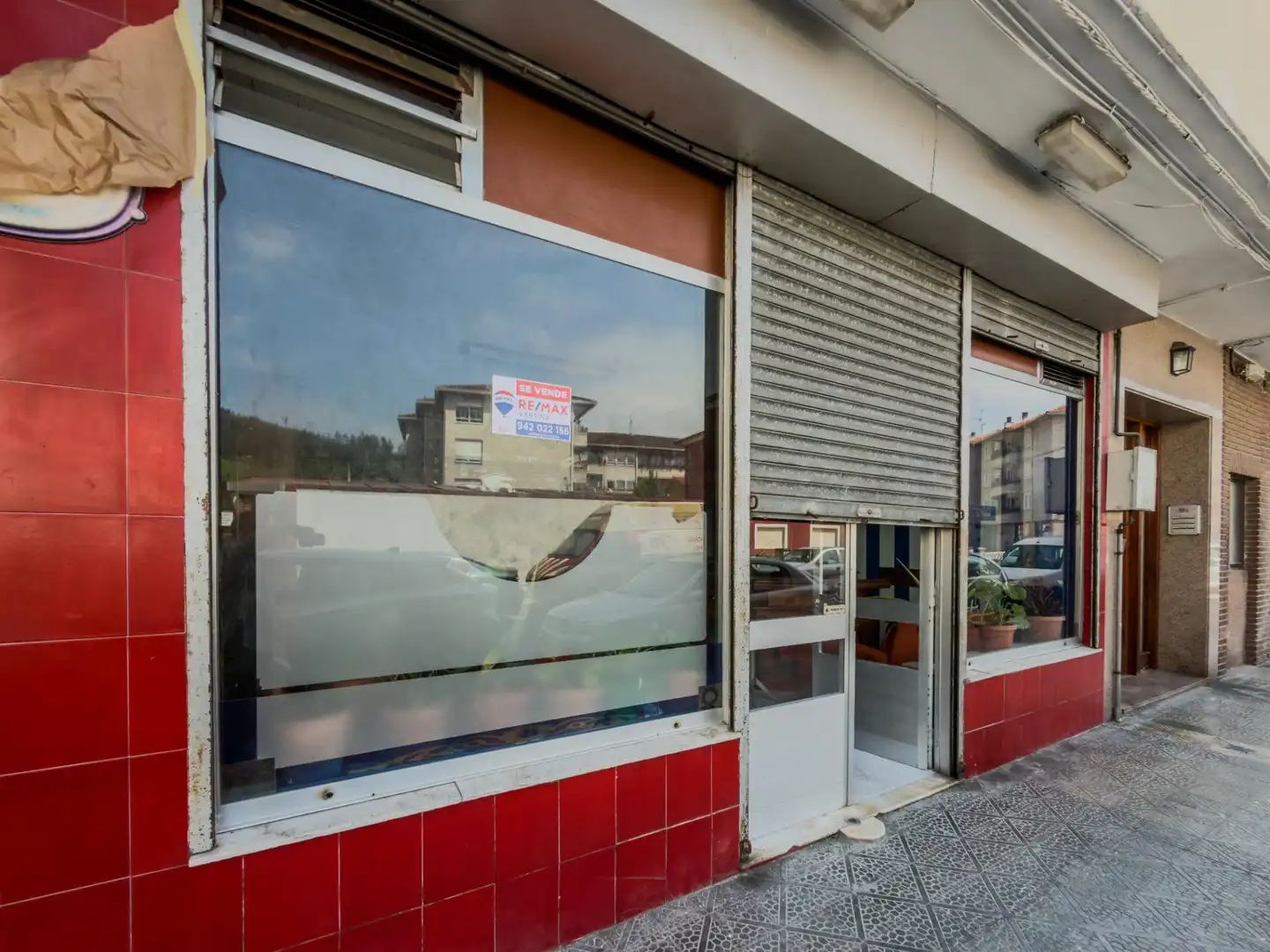 Local en venta en Avenida Manzanares, Santa María de Cayón