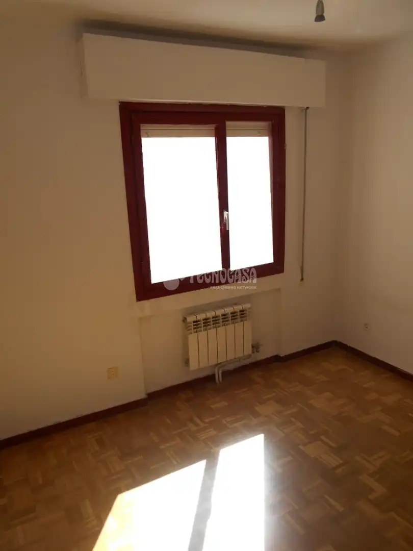 Bedroom of Flat for sale in Móstoles  with Heating, Parquet flooring and Terrace
