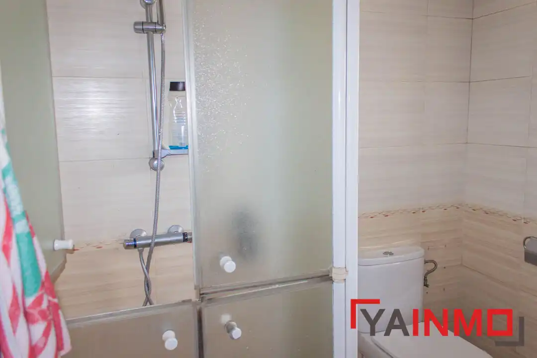 Bany de Casa o xalet en venda en Vitoria - Gasteiz amb Calefacció, Jardí privat i Terrassa
