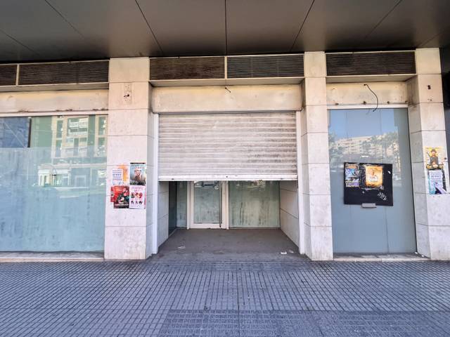 Local comercial en Venta en Av. de las Américas (Edif. América) en La Unión - Cruz de Humilladero - Los Tilos