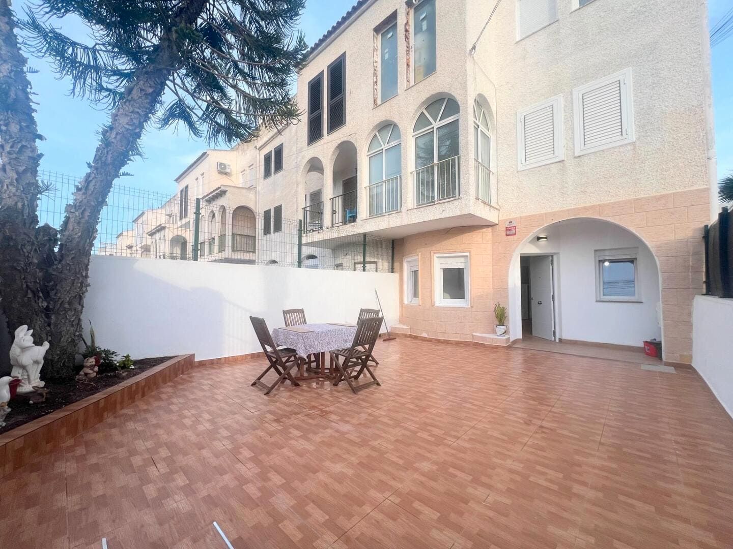 Terraza de Apartamento en venta en Torrevieja con Jardín privado, Terraza y Amueblado