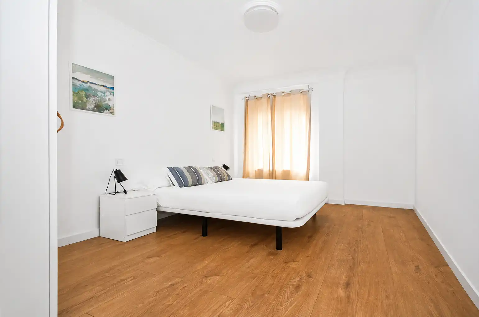 Bedroom of Flat for rent in Santander  with Heating, Terrace and Furnished