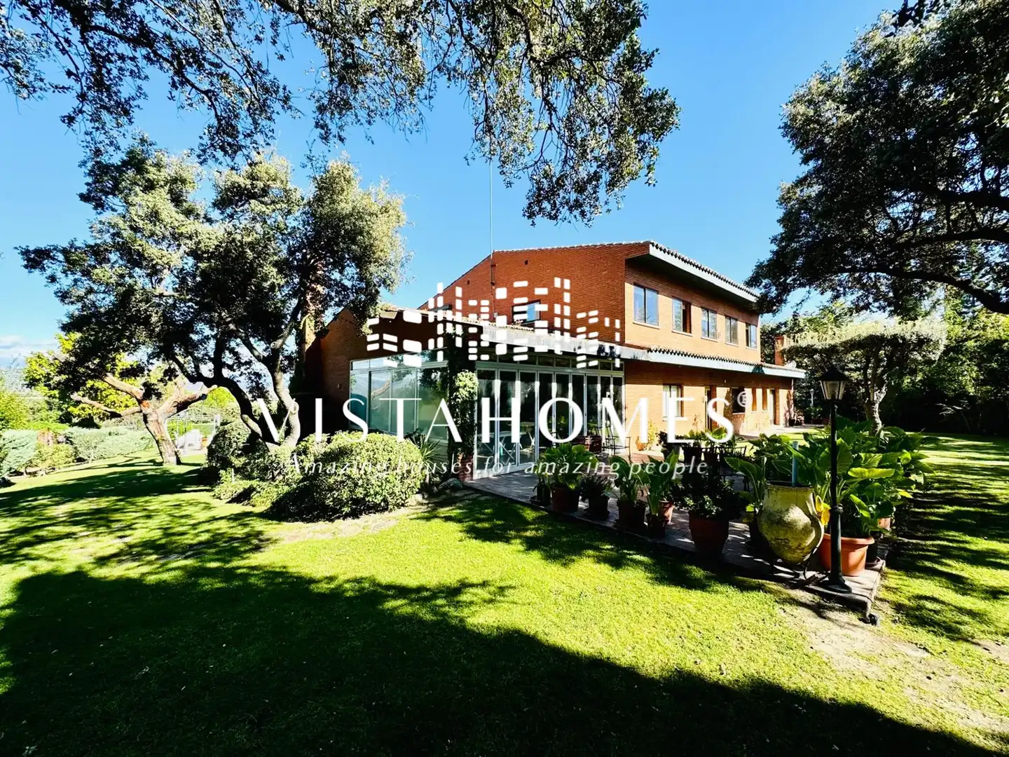 Vista exterior de Casa o xalet en venda en Ciudalcampo amb Aire condicionat, Calefacció i Jardí privat